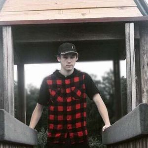 Meet your Posher, Dakota